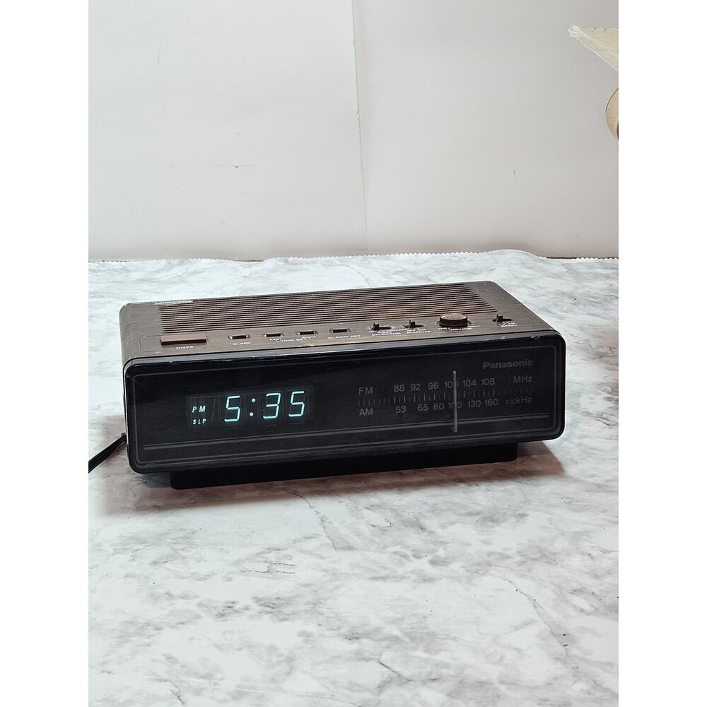 Panasonic RC-65 Vintage Radio Alarm Clock Faux Woodgrain Tested Works Great